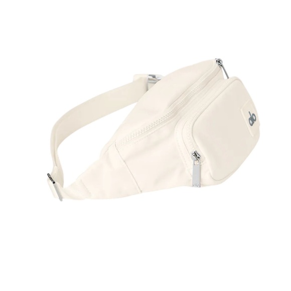 ALO Yoga Unisex Explorer Fanny Pack in Ivory - Picture 4 of 5